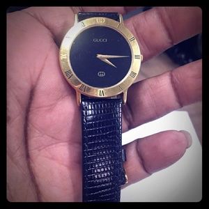 Gucci Vintage black watch